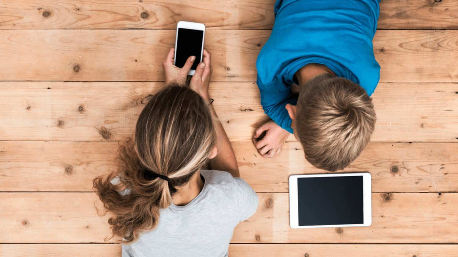 kids using tech